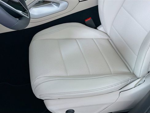 New 2026 Mercedes-Benz GLS 450 4MATIC image 21