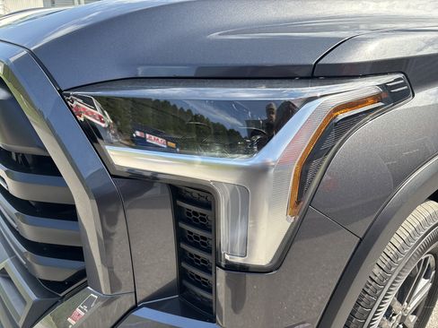 Used 2024 Toyota Tundra SR5 w/ SR5 Convenience Package AWD/4WD image 9