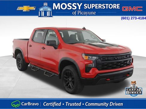 Used 2024 Chevrolet Silverado 1500 Custom Trail Boss AWD/4WD image 2