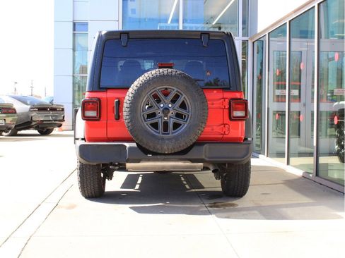 Used 2024 Jeep Wrangler Sport S AWD/4WD image 7