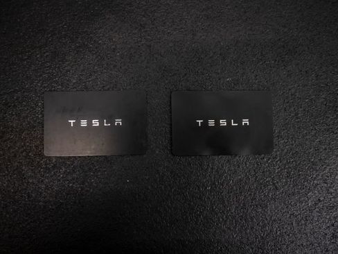 Used 2021 Tesla Model Y Long Range AWD/4WD image 39