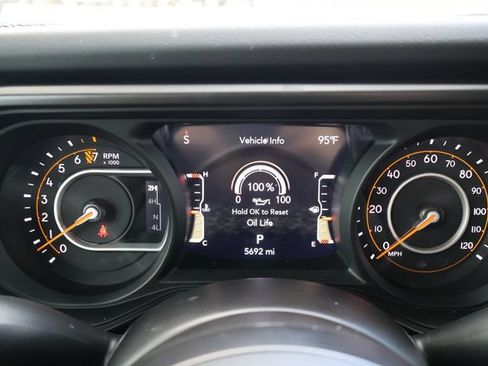 Used 2026 Jeep Gladiator Sport AWD/4WD image 15