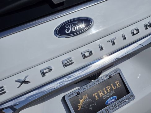 Certified 2024 Ford Expedition Limited image 11