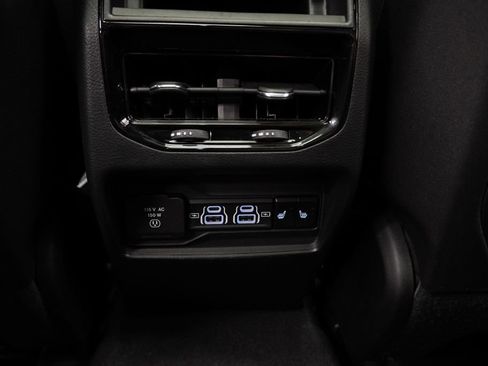 Used 2025 Jeep Grand Cherokee Limited AWD/4WD image 28