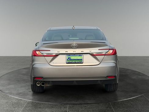 Used 2025 Toyota Camry SE FWD image 8