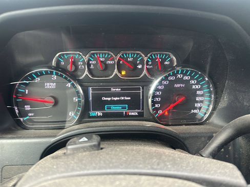 Used 2018 Chevrolet Silverado 1500 LT w/ LT Eassist Package image 11