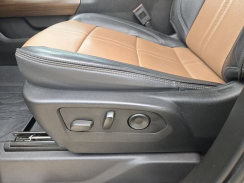 Used 2024 Chevrolet Silverado 1500 High Country w/ High Country Premium Package image 31