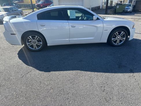 Used 2014 Dodge Charger R/T image 12
