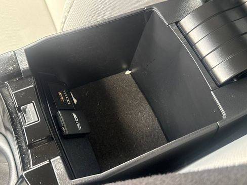 Used 2020 Toyota Corolla LE image 27