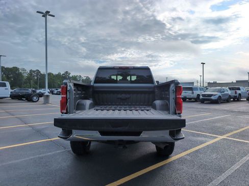 Used 2026 Chevrolet Silverado 2500 LTZ w/ LTZ Convenience Package AWD/4WD image 5
