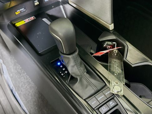 Certified 2025 Toyota Camry SE FWD image 21