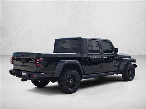 Used 2024 Jeep Gladiator Sport AWD/4WD image 5