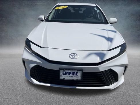 Used 2025 Toyota Camry LE FWD image 13
