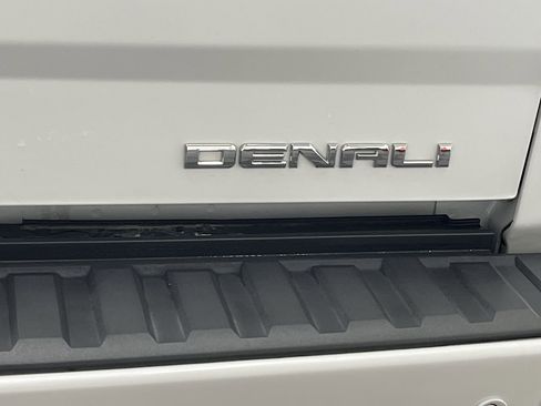 Used 2018 GMC Sierra 1500 Denali w/ Denali Ultimate Package image 37