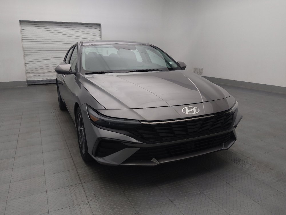 Used 2025 Hyundai Elantra SEL FWD image 14