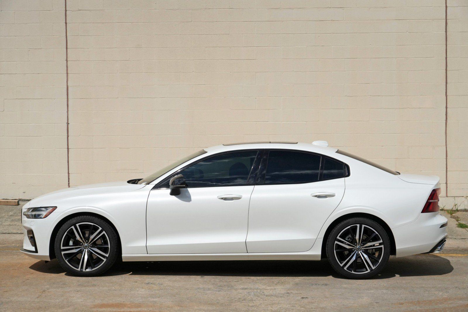 Used 2022 Volvo S60 B5 R-Design w/ Climate Package FWD image 46