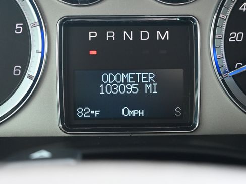 Used 2013 Cadillac Escalade Premium AWD/4WD image 17