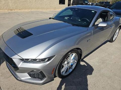 Used 2024 Ford Mustang GT Premium image 5