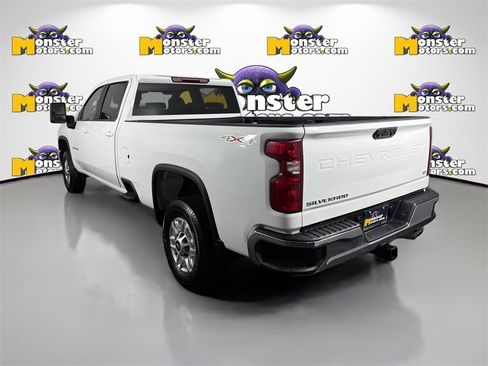 Used 2024 Chevrolet Silverado 2500 LT image 7