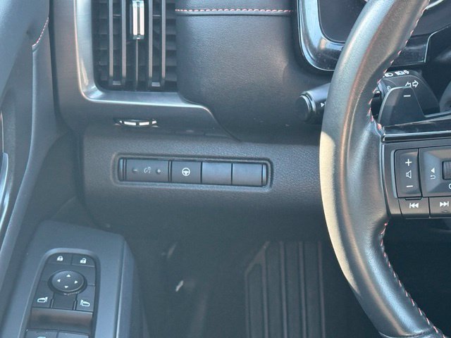 Used 2023 Nissan Pathfinder Rock Creek AWD/4WD image 13