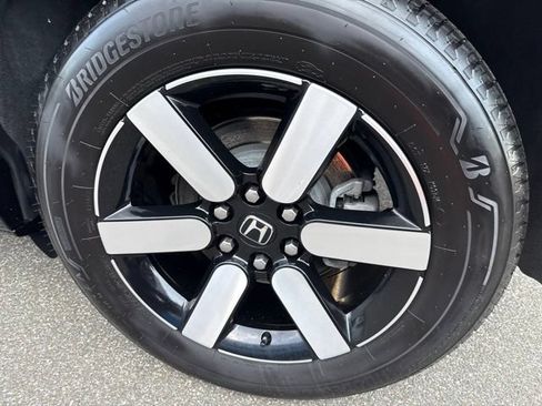 Used 2024 Honda Prologue Touring image 9