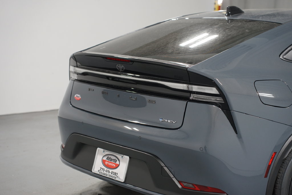 New 2027 Toyota Prius Plug-In Hybrid FWD image 9
