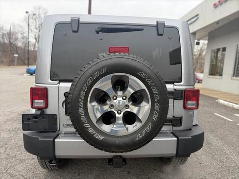 Certified 2017 Jeep Wrangler Unlimited Sahara w/ Connectivity Group image 8