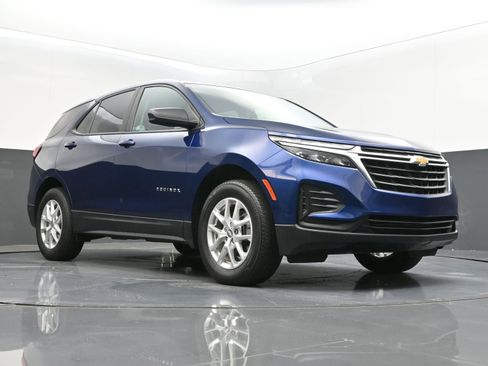 Used 2022 Chevrolet Equinox LS w/ LS Convenience Package image 35