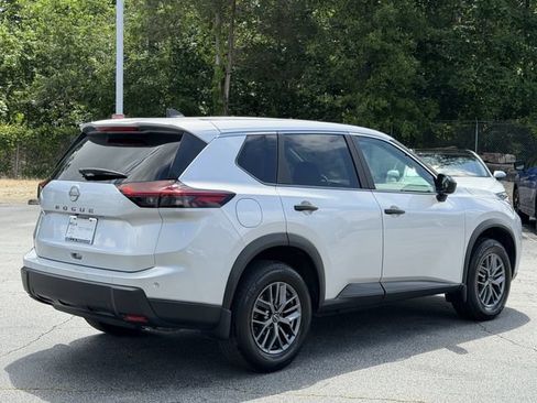 Used 2025 Nissan Rogue S FWD image 5