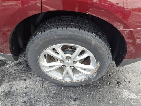 Used 2017 Chevrolet Equinox LT w/ Convenience Package image 8