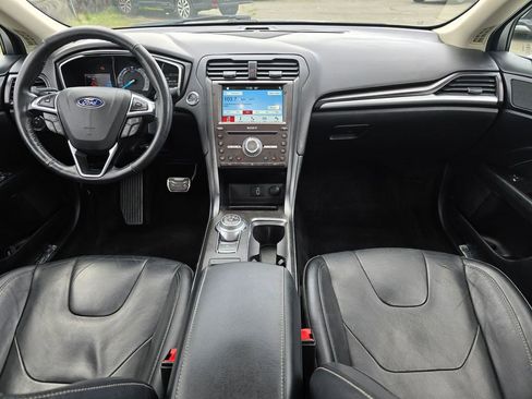 Used 2018 Ford Fusion Titanium AWD/4WD image 15