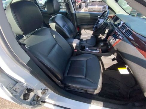 Used 2010 Chevrolet Impala LT w/ Luxury Edition Package FWD image 7