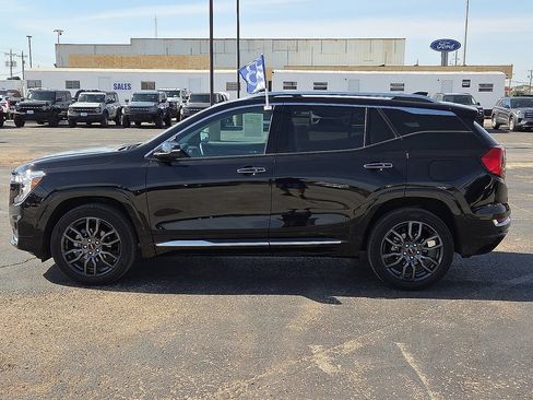 Used 2023 GMC Terrain Denali w/ Black Diamond Edition AWD/4WD image 2