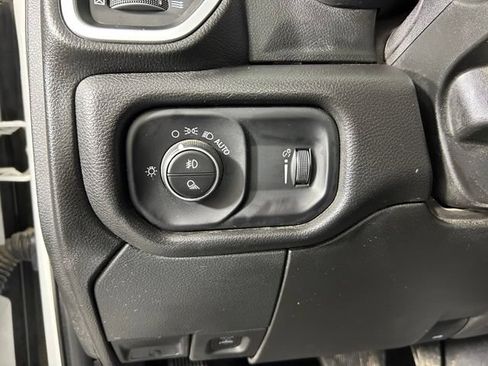 Used 2023 RAM 2500 Big Horn w/ Cold Weather Group AWD/4WD image 31