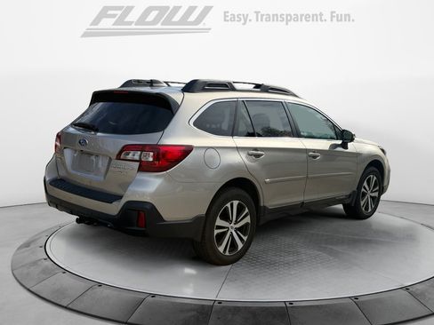 Used 2018 Subaru Outback 3.6R Limited image 8