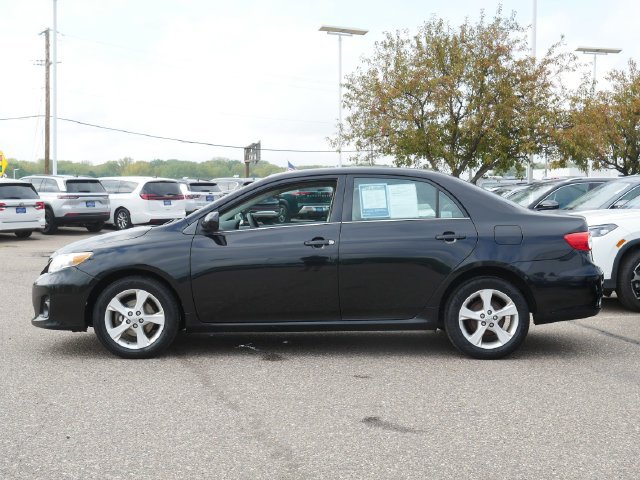 Used 2013 Toyota Corolla LE w/ Premium Pkg FWD image 4