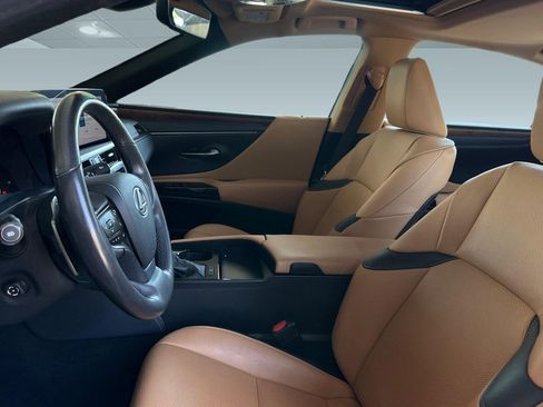 Certified 2023 Lexus ES 250 w/ Premium Package AWD/4WD image 5