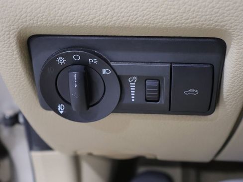 Used 2006 Ford Fusion SEL FWD image 30