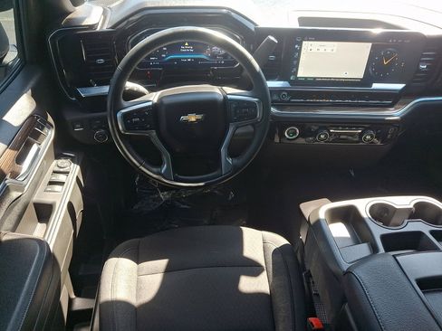 Used 2024 Chevrolet Silverado 1500 LT AWD/4WD image 11