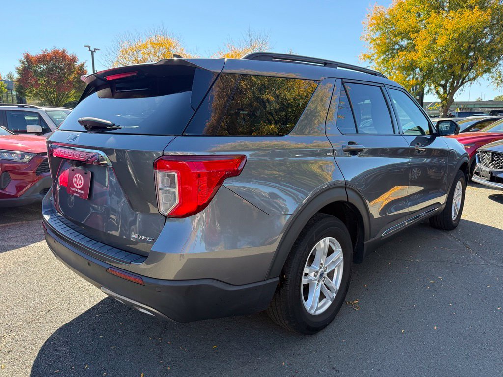 Used 2022 Ford Explorer XLT w/ Equipment Group 202A AWD/4WD image 6