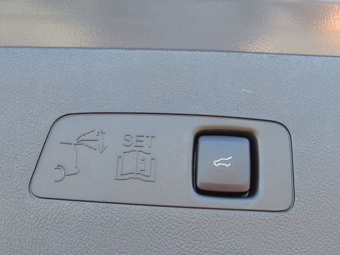 New 2026 Lincoln Corsair Premiere FWD image 6