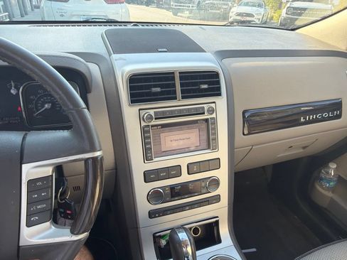 Used 2008 Lincoln MKX 2WD image 10