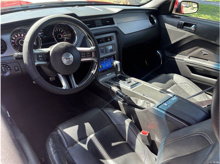 Used 2014 Ford Mustang GT Premium w/ Equipment Group 401A RWD image 9