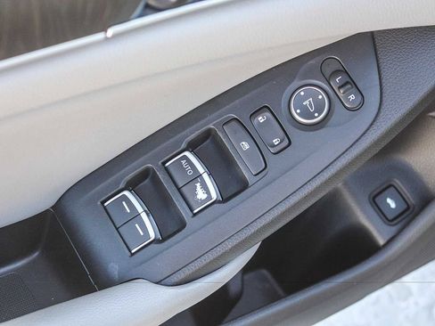 Certified 2018 Honda Accord EX image 21