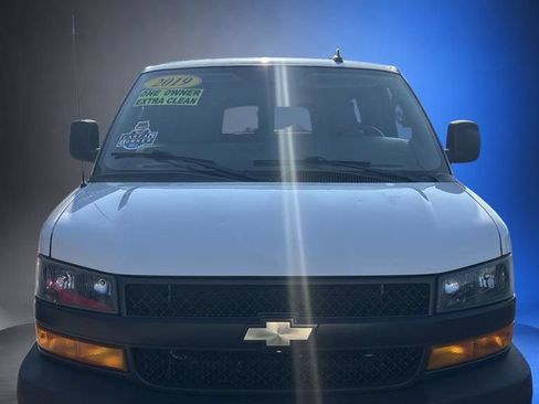 Used 2019 Chevrolet Express 3500 LS RWD image 1