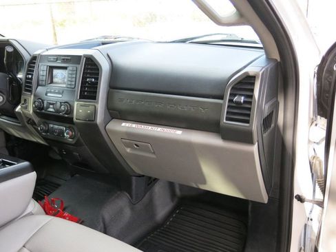 Used 2021 Ford F350 XL w/ Camper Package image 12