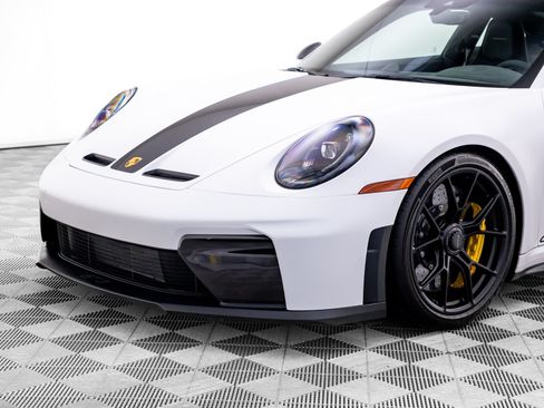 Certified 2026 Porsche 911 GT3 RWD image 40