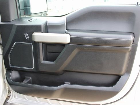 Used 2017 Ford F150 Lariat image 42