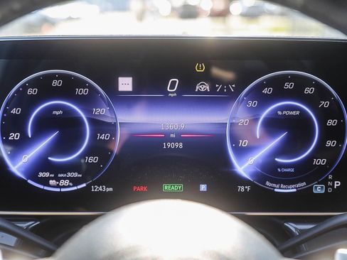 Used 2023 Mercedes-Benz EQS 450+ SUV image 6