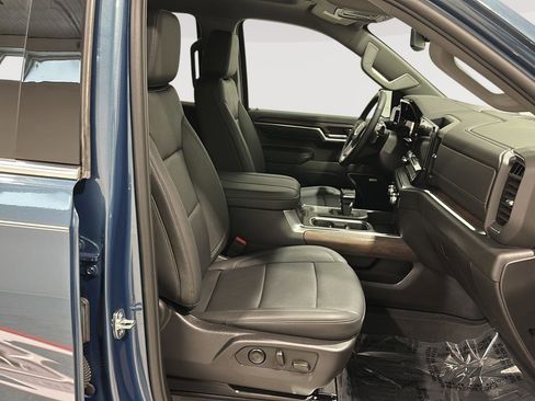 Used 2024 GMC Sierra 1500 SLT w/ SLT Premium Package image 16